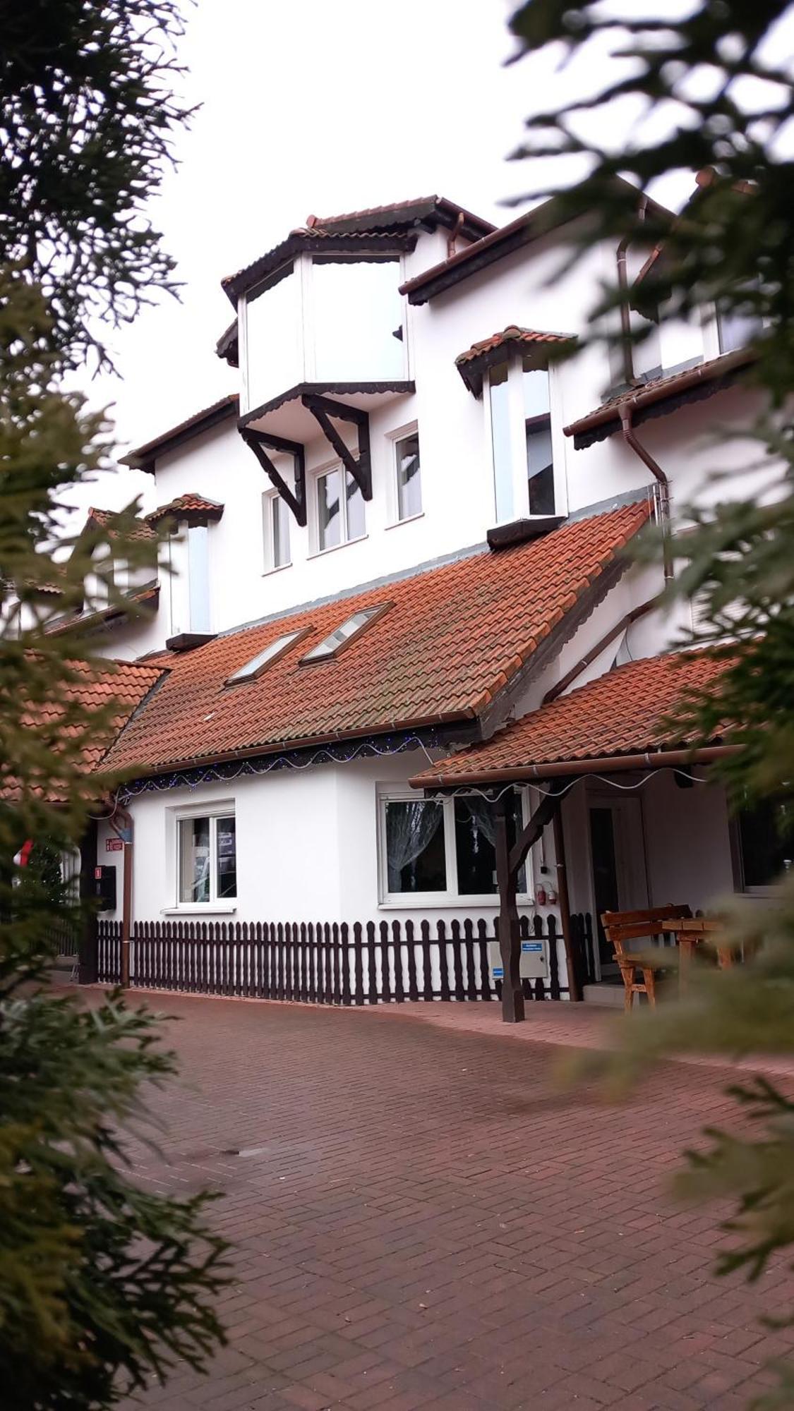 Hotel Dworek Wrocław Eksteriør billede